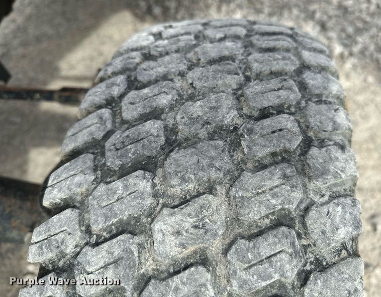 image for item OJ9490 Case IH DX33 tractor