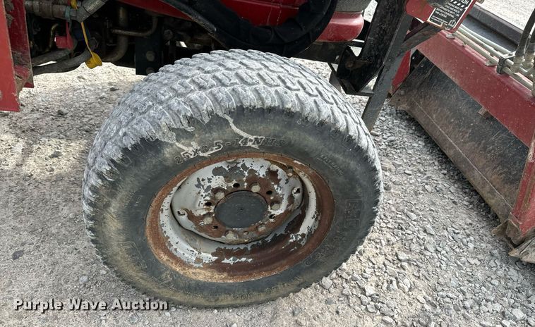 image for item OJ9490 Case IH DX33 tractor