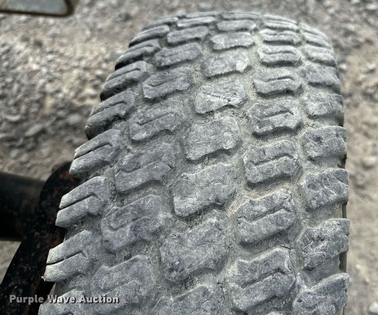 image for item OJ9490 Case IH DX33 tractor