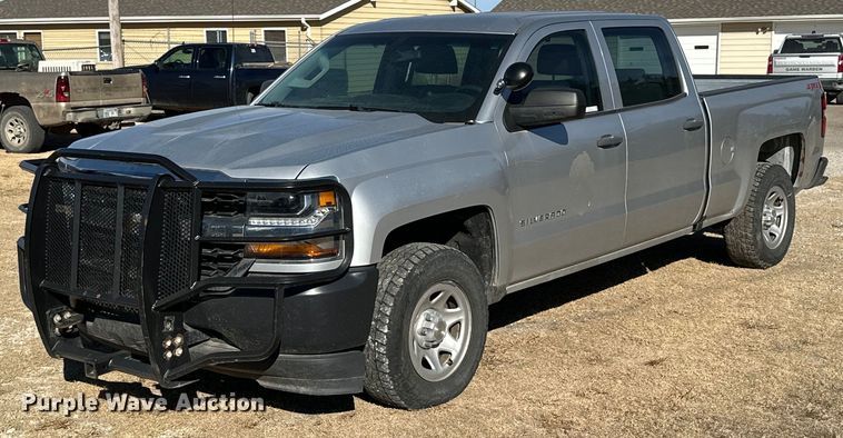 image for item OK9157 2018 Chevrolet  Silverado 1500 Crew Cab pickup truck