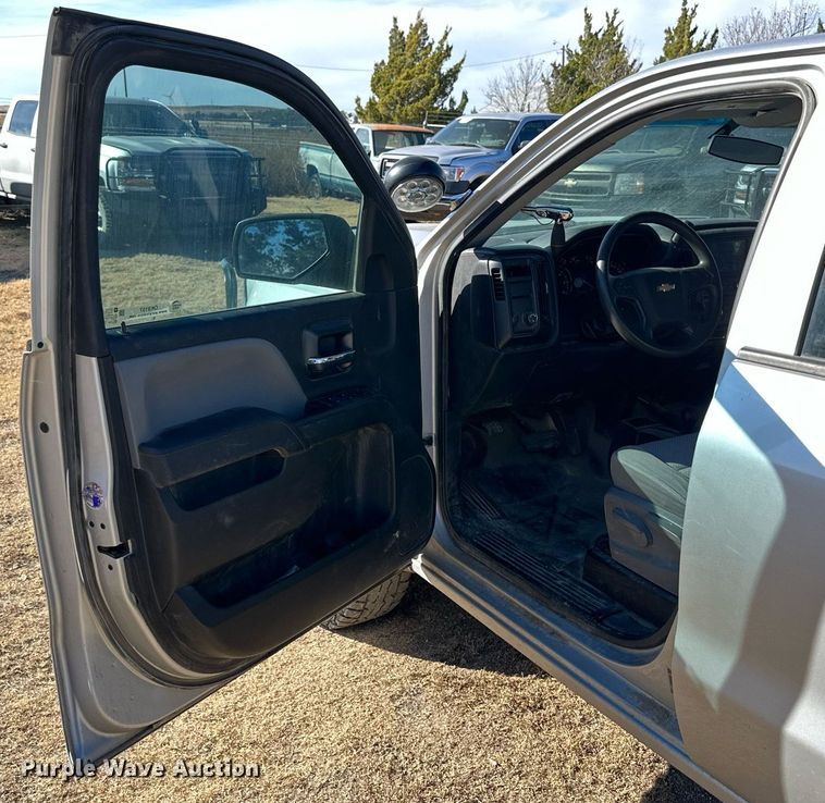 image for item OK9157 2018 Chevrolet  Silverado 1500 Crew Cab pickup truck