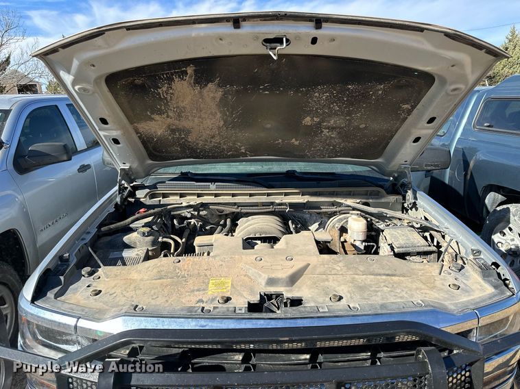 image for item OK9157 2018 Chevrolet  Silverado 1500 Crew Cab pickup truck