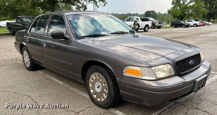 image for item OK9749 2008 Ford Crown Victoria Police Interceptor 