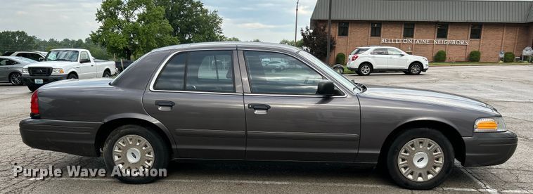 image for item OK9749 2008 Ford Crown Victoria Police Interceptor 