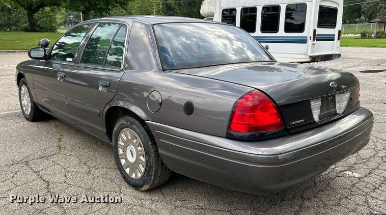 image for item OK9749 2008 Ford Crown Victoria Police Interceptor 