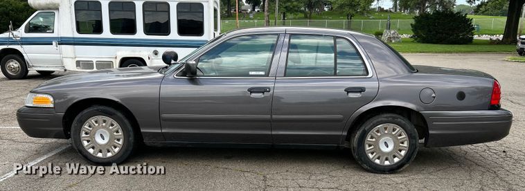 image for item OK9749 2008 Ford Crown Victoria Police Interceptor 