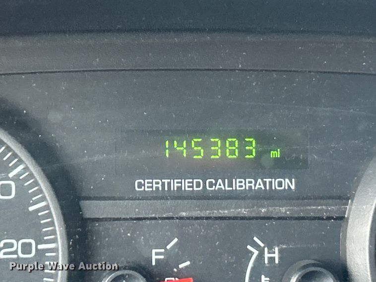 image for item OK9749 2008 Ford Crown Victoria Police Interceptor 