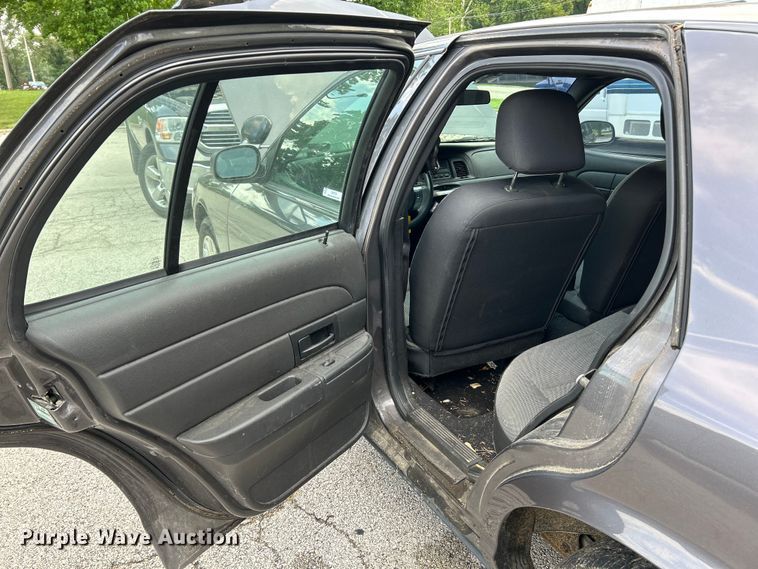 image for item OK9749 2008 Ford Crown Victoria Police Interceptor 