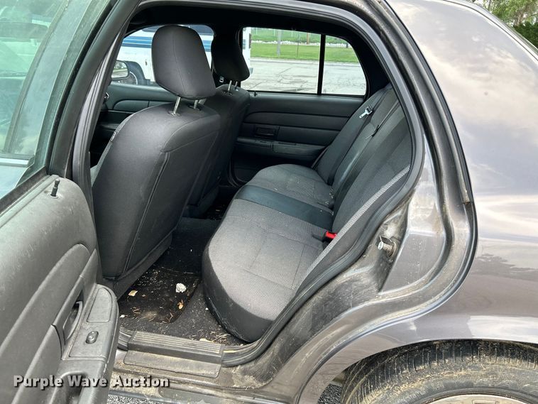 image for item OK9749 2008 Ford Crown Victoria Police Interceptor 