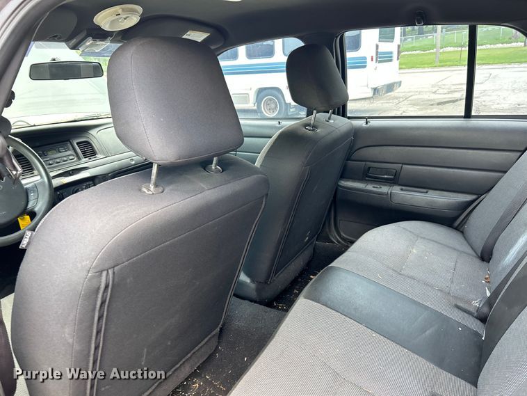 image for item OK9749 2008 Ford Crown Victoria Police Interceptor 