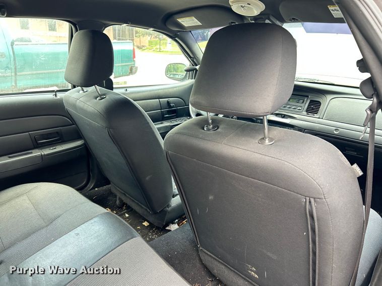 image for item OK9749 2008 Ford Crown Victoria Police Interceptor 