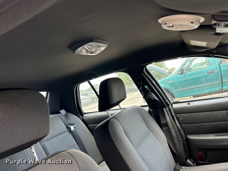 image for item OK9749 2008 Ford Crown Victoria Police Interceptor 