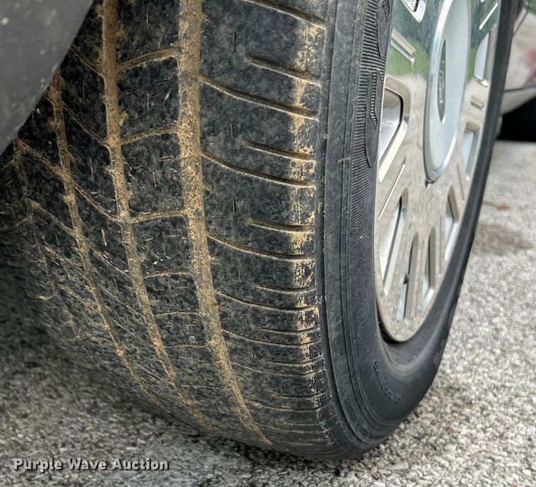 image for item OK9749 2008 Ford Crown Victoria Police Interceptor 