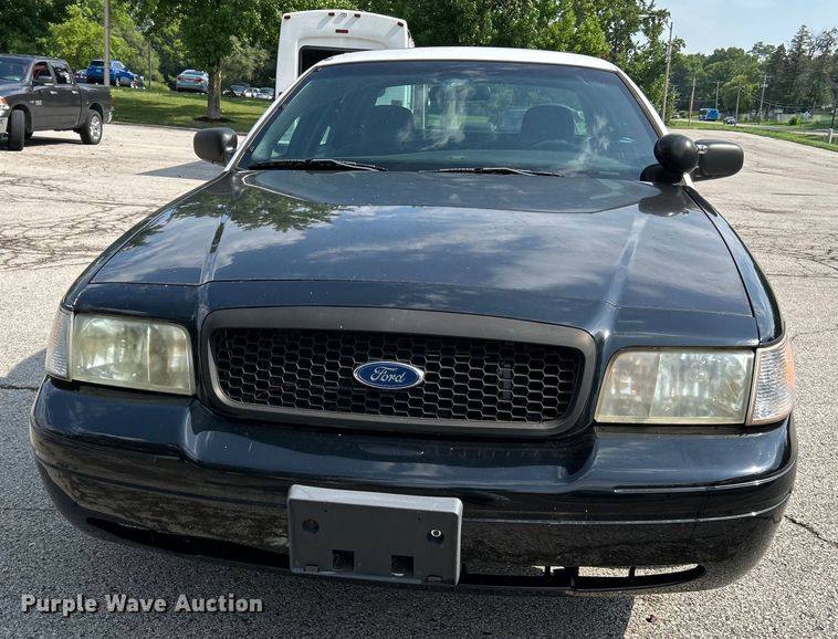 image for item OK9752 2009 Ford  Crown Victoria Police Interceptor 