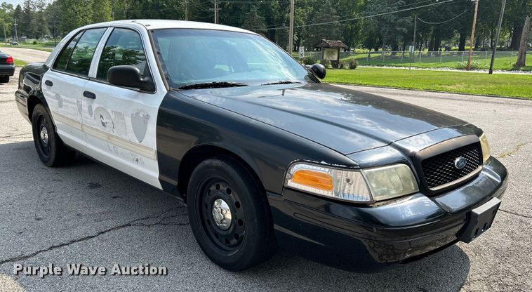 image for item OK9752 2009 Ford  Crown Victoria Police Interceptor 