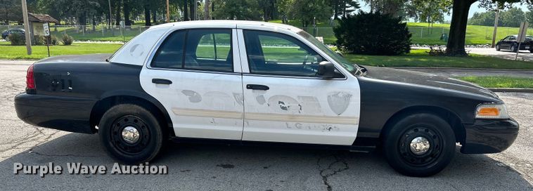 image for item OK9752 2009 Ford  Crown Victoria Police Interceptor 
