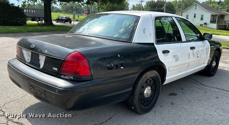 image for item OK9752 2009 Ford  Crown Victoria Police Interceptor 