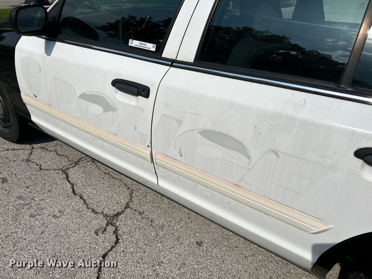 image for item OK9752 2009 Ford  Crown Victoria Police Interceptor 