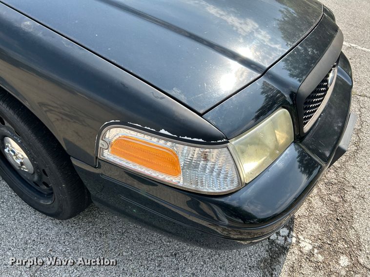 image for item OK9752 2009 Ford  Crown Victoria Police Interceptor 
