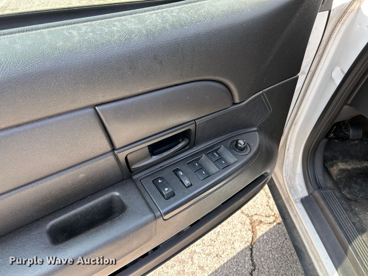 image for item OK9752 2009 Ford  Crown Victoria Police Interceptor 