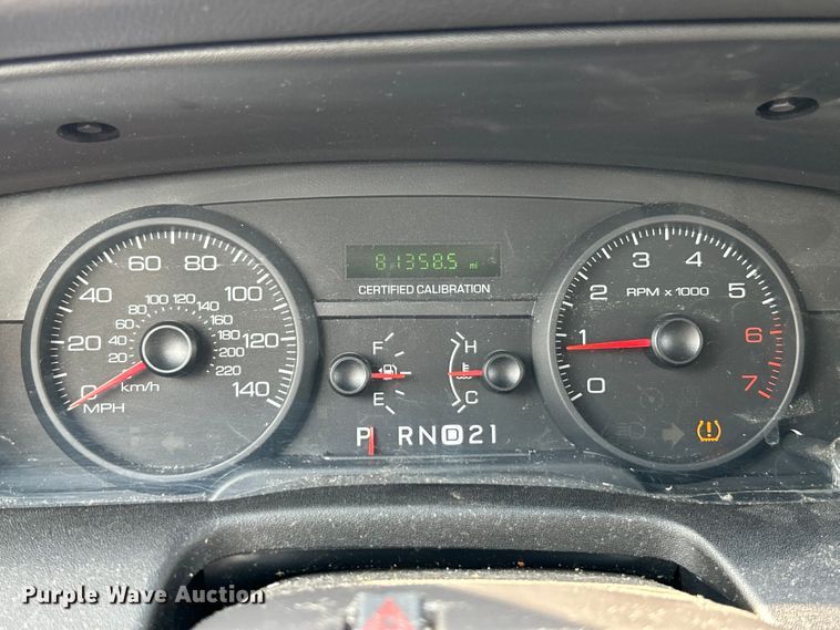 image for item OK9752 2009 Ford  Crown Victoria Police Interceptor 