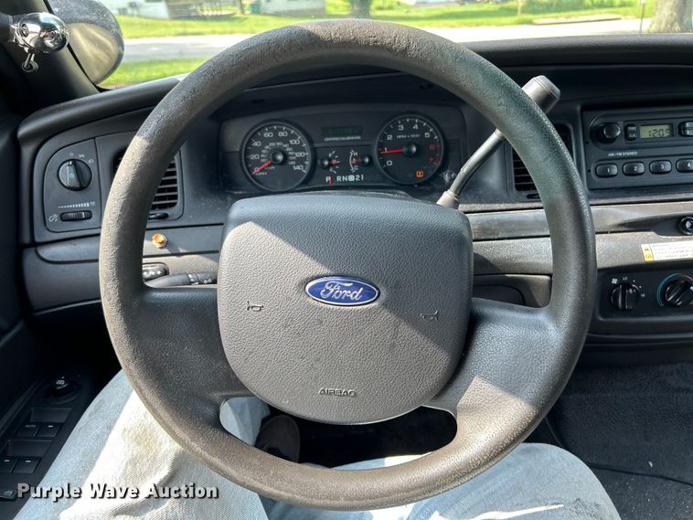 image for item OK9752 2009 Ford  Crown Victoria Police Interceptor 