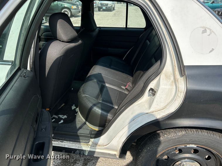 image for item OK9752 2009 Ford  Crown Victoria Police Interceptor 