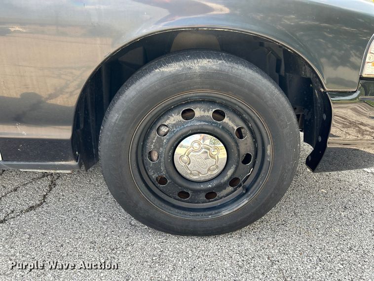 image for item OK9752 2009 Ford  Crown Victoria Police Interceptor 