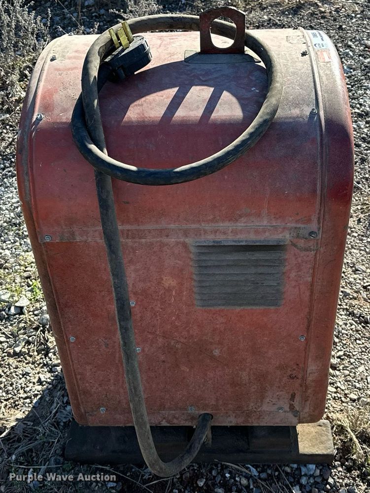 image for item OM9856 Lincoln Welder  Idealarc 250 welder