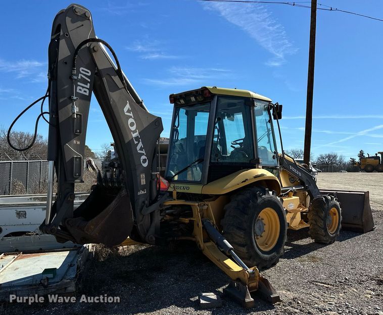 image for item OM9860 2007 Volvo  BL70 backhoe