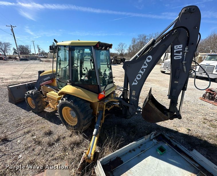 image for item OM9860 2007 Volvo  BL70 backhoe