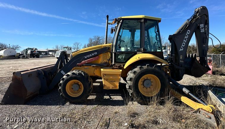 image for item OM9860 2007 Volvo  BL70 backhoe