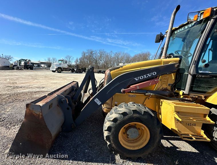 image for item OM9860 2007 Volvo  BL70 backhoe