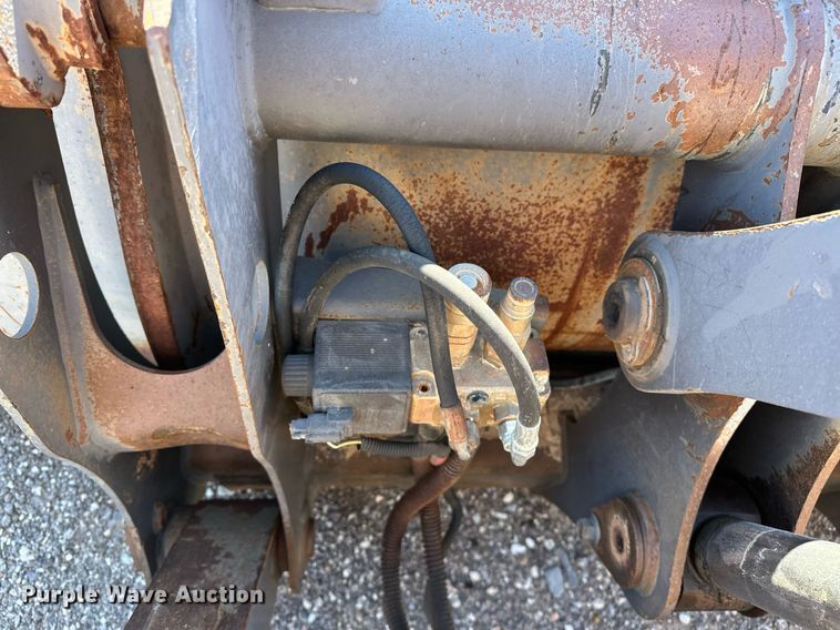 image for item OM9860 2007 Volvo  BL70 backhoe