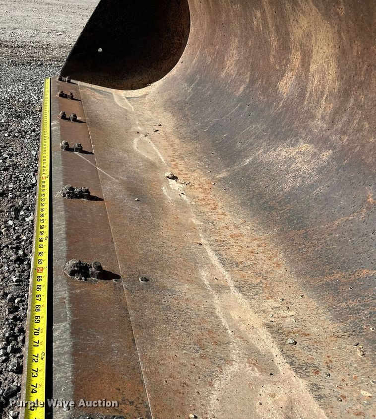 image for item OM9860 2007 Volvo  BL70 backhoe