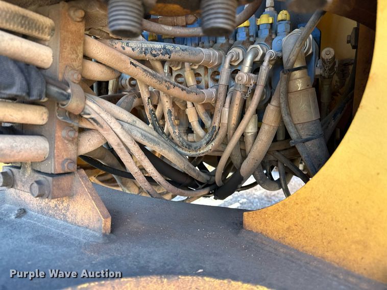 image for item OM9860 2007 Volvo  BL70 backhoe