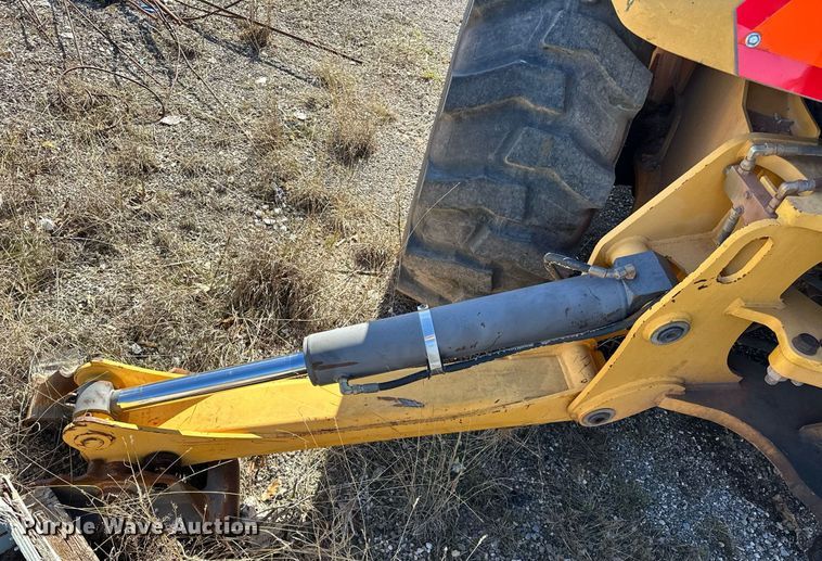 image for item OM9860 2007 Volvo  BL70 backhoe