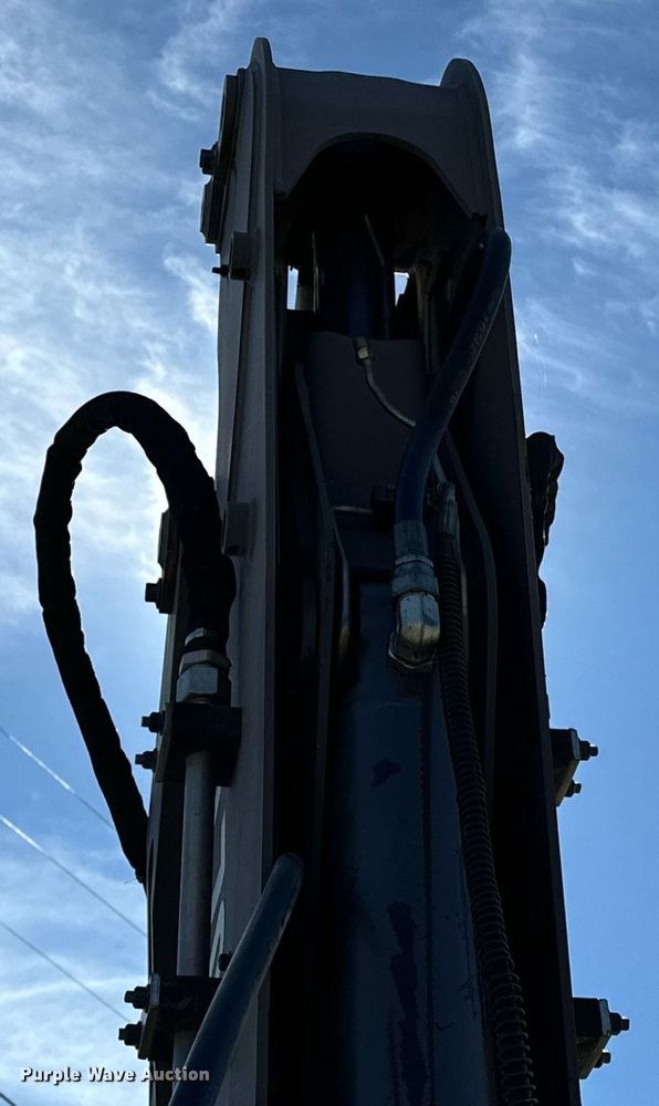 image for item OM9860 2007 Volvo  BL70 backhoe