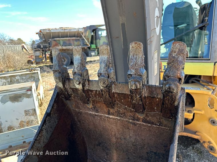 image for item OM9860 2007 Volvo  BL70 backhoe