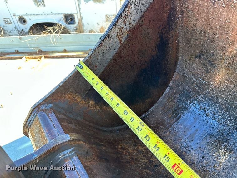 image for item OM9860 2007 Volvo  BL70 backhoe