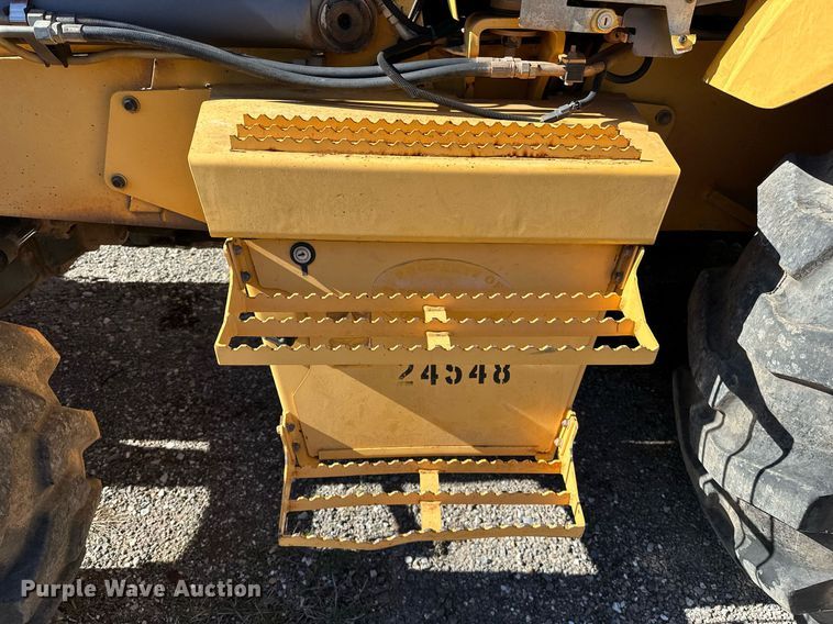 image for item OM9860 2007 Volvo  BL70 backhoe