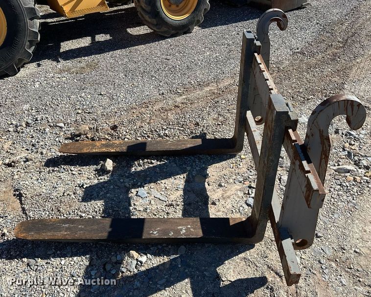 image for item OM9860 2007 Volvo  BL70 backhoe