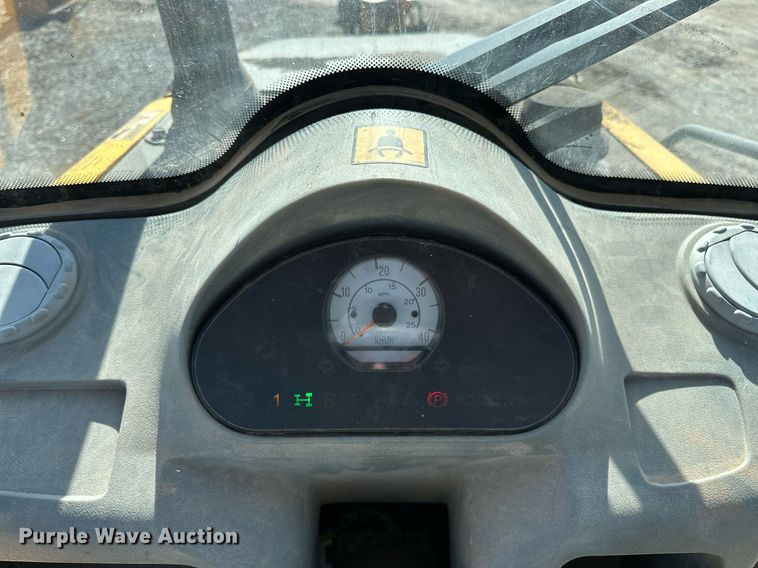 image for item OM9860 2007 Volvo  BL70 backhoe