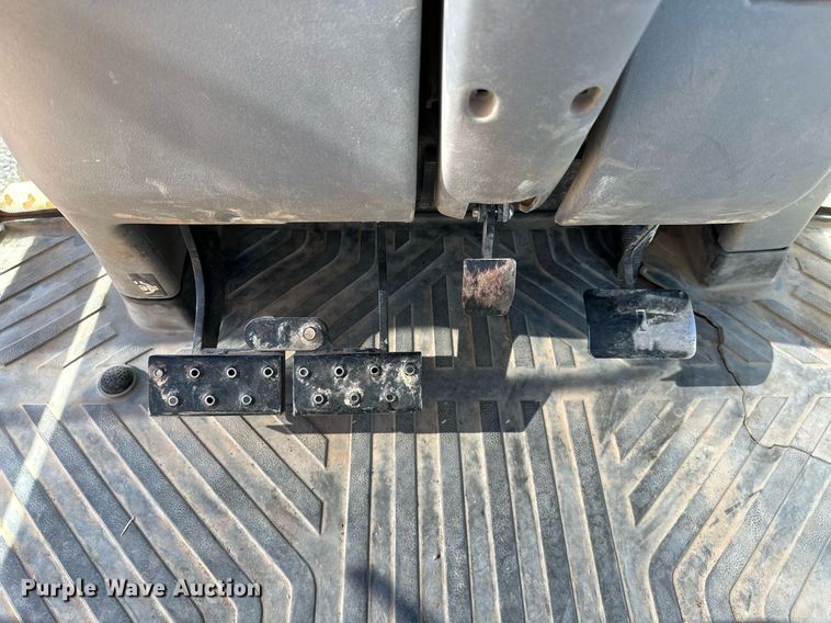 image for item OM9860 2007 Volvo  BL70 backhoe