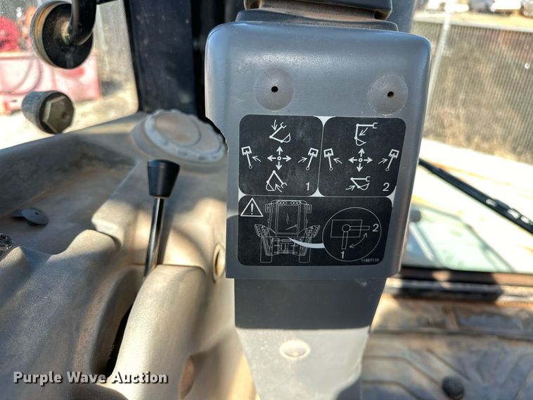 image for item OM9860 2007 Volvo  BL70 backhoe