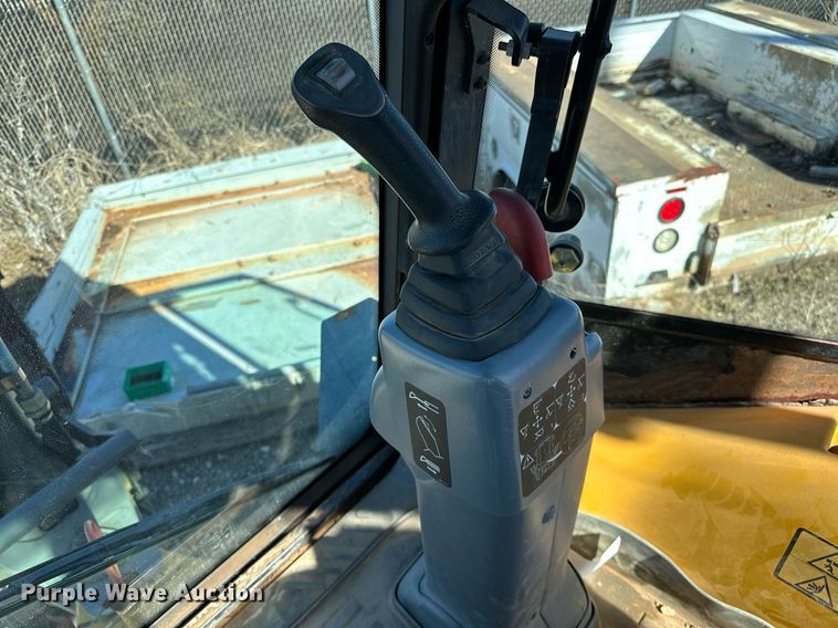 image for item OM9860 2007 Volvo  BL70 backhoe