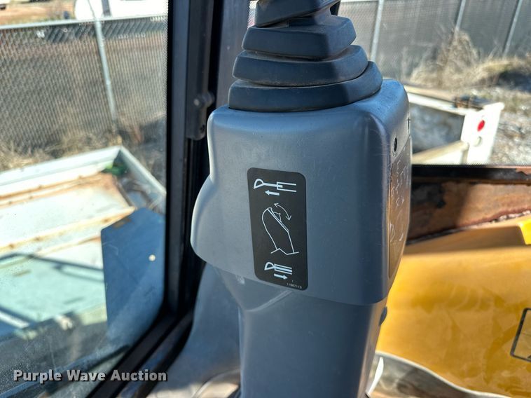 image for item OM9860 2007 Volvo  BL70 backhoe