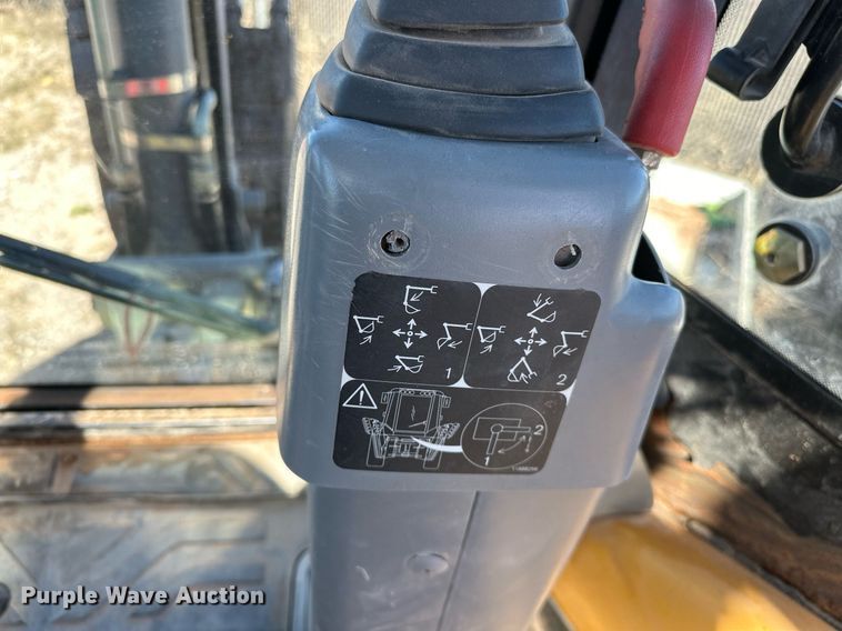 image for item OM9860 2007 Volvo  BL70 backhoe