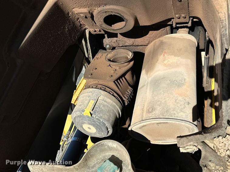 image for item OM9860 2007 Volvo  BL70 backhoe