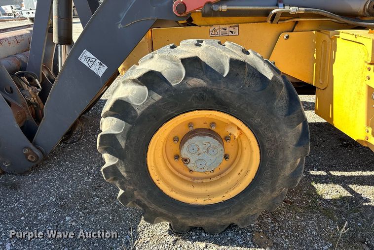 image for item OM9860 2007 Volvo  BL70 backhoe